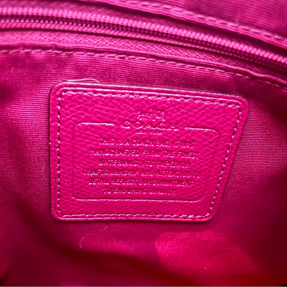 Coach Signature Crossbody - Picture 5 of 9